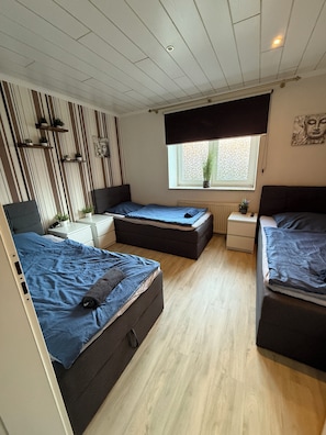 4 bedrooms, Internet, bed sheets - MonteurDomizil Übach-Palenberg (Übach-Palenberg)