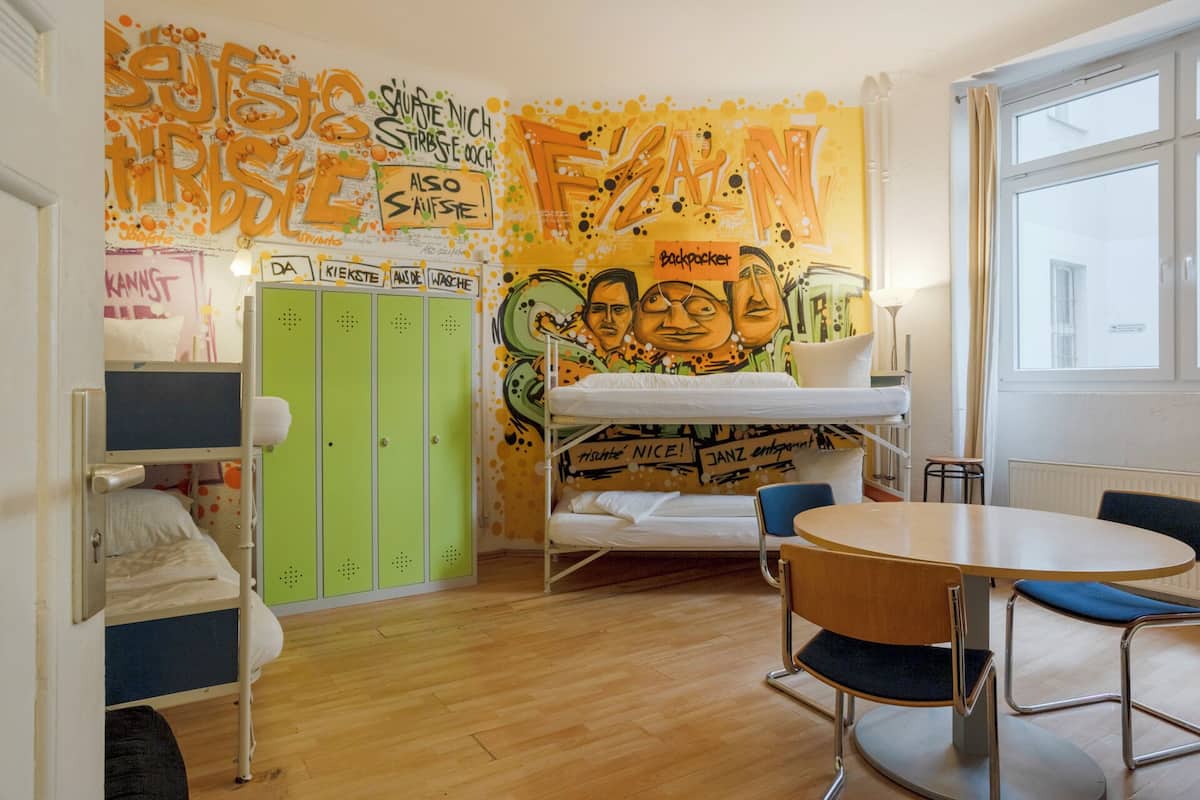 Classic Shared Dormitory | Free WiFi