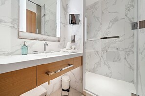 Bathroom - 2BR Pool with Burj Khalifa View (Dubai)