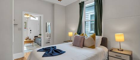 Bureau, fer et planche à repasser, Wi-Fi gratuit