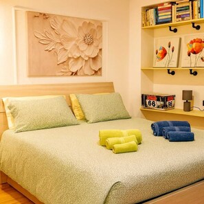 مكواة/لوح كي وواي فاي وملاءات أسرّة