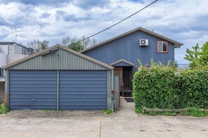 Exterior - Jindy Hutt -The Hub for Mountain Biking, Water Sports,Hiking (Jindabyne)