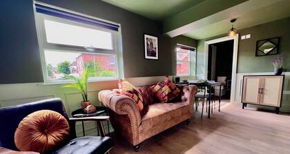 Large Period Property On The Edge Of City Centre.