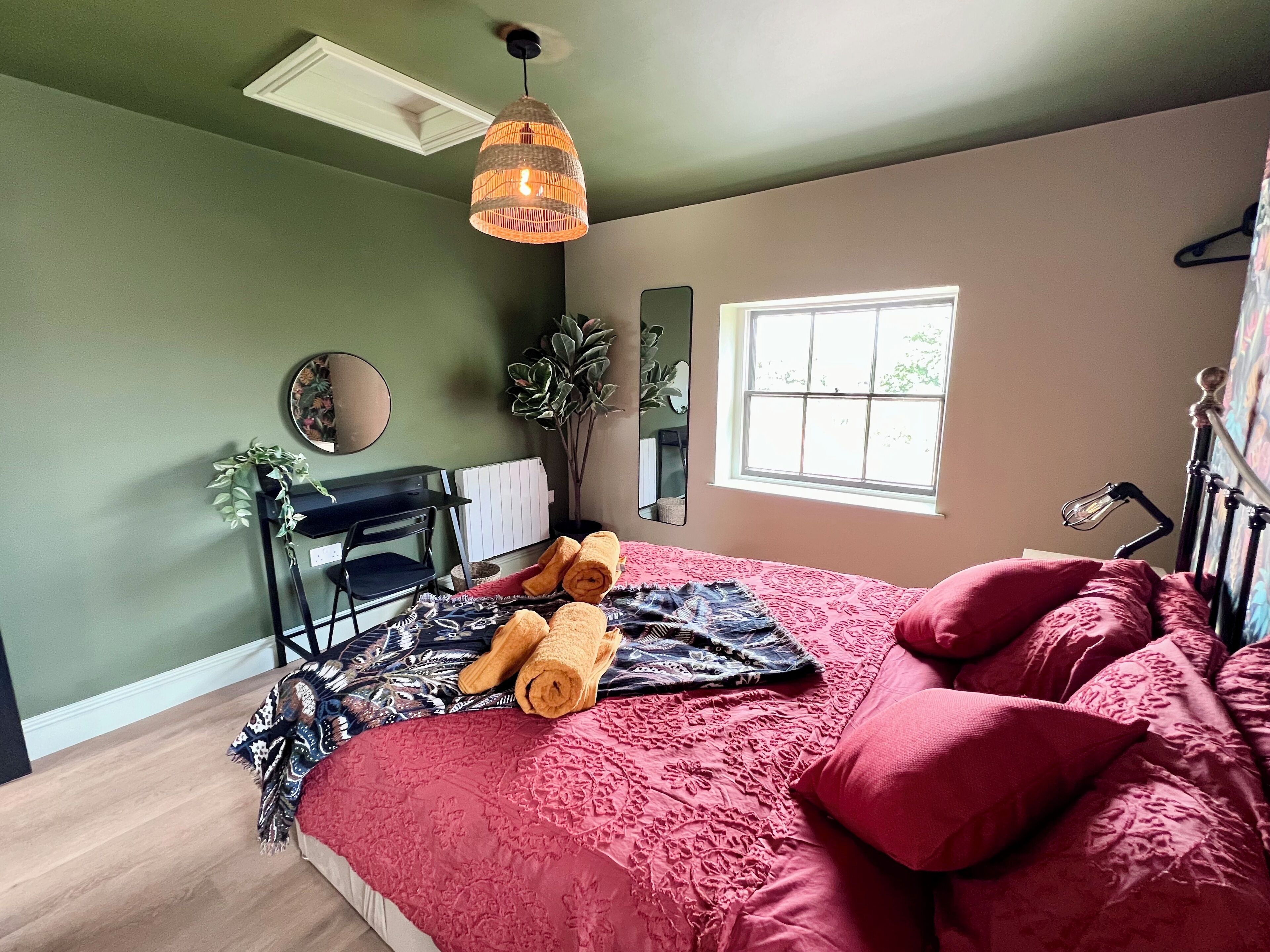 6 bedrooms, iron/ironing board, travel cot, free WiFi