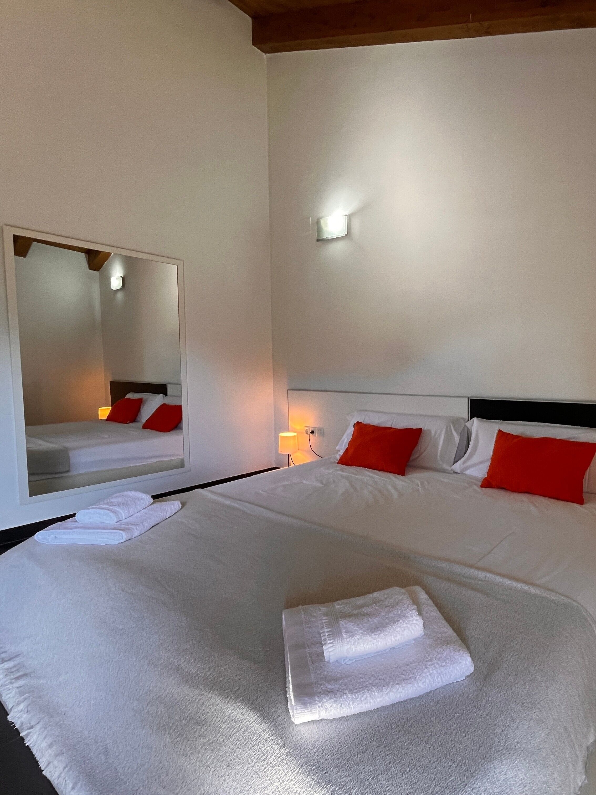 Iron/ironing board, WiFi, bed sheets