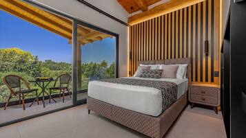 Luxury-Villa, eigener Pool, Gartenblick | Zimmersafe, Verdunkelungsvorhänge, kostenloses WLAN