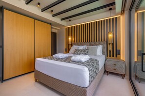 In-room safe, blackout curtains, free WiFi