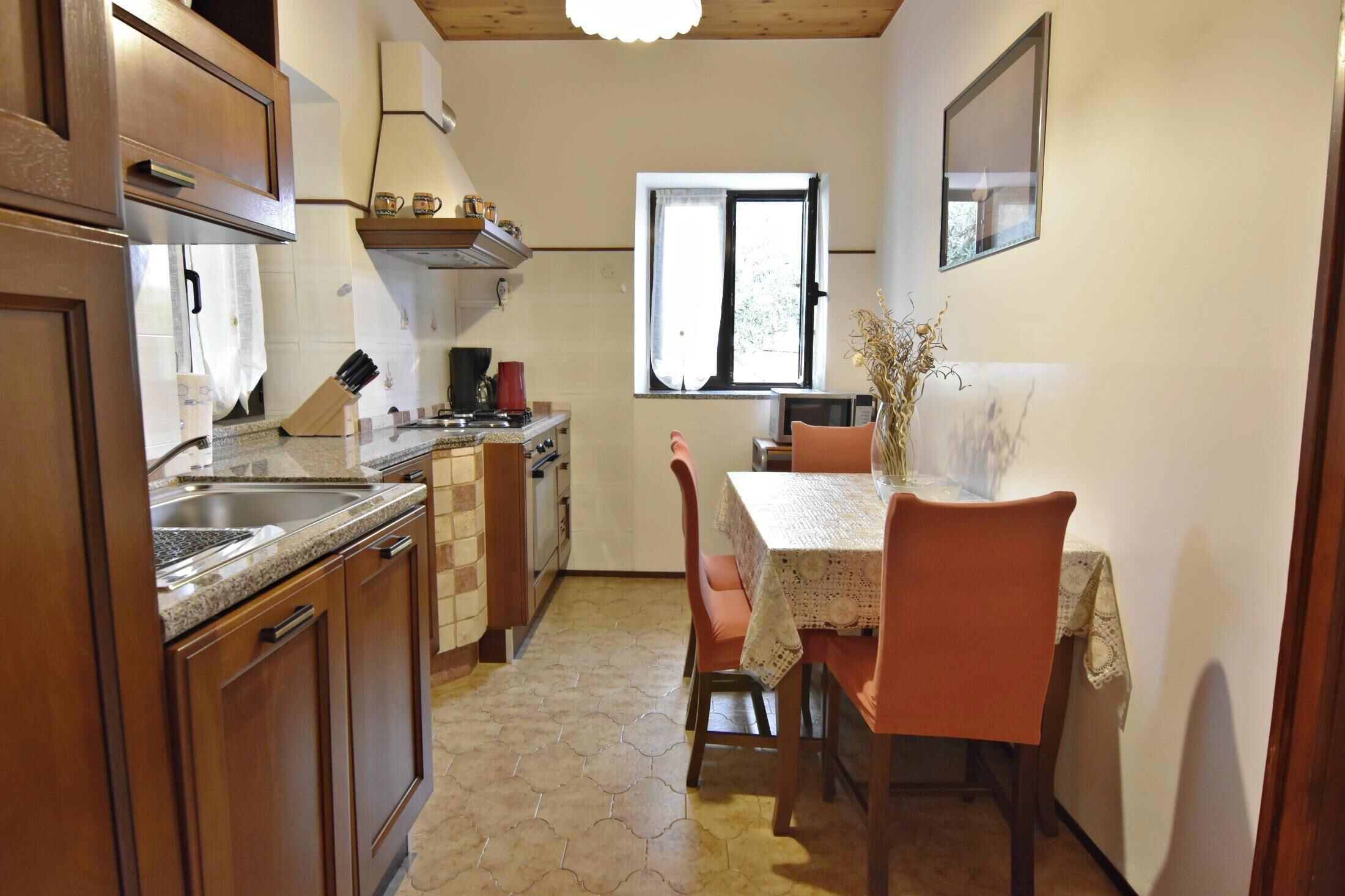 Căn hộ, 2 phòng ngủ, sân hiên, quang cảnh vườn | Phòng ăn