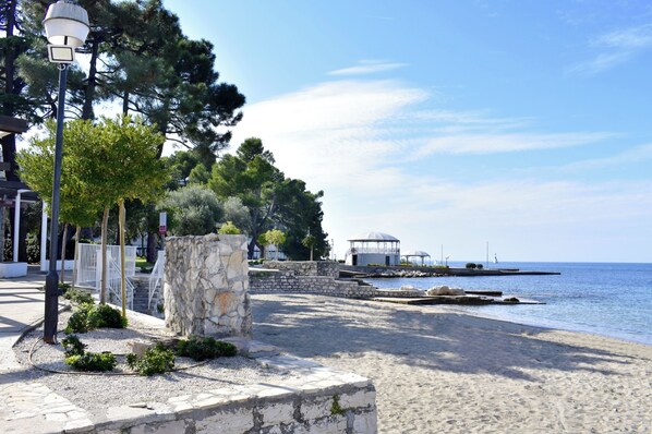 Apartment, 2 Bedrooms, Patio, Garden View | Beach - Holiday Home With Garden and BBQ in Umag (Umag)