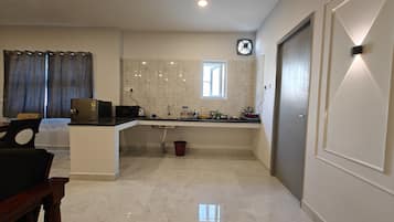 Classic Double Room | Living area