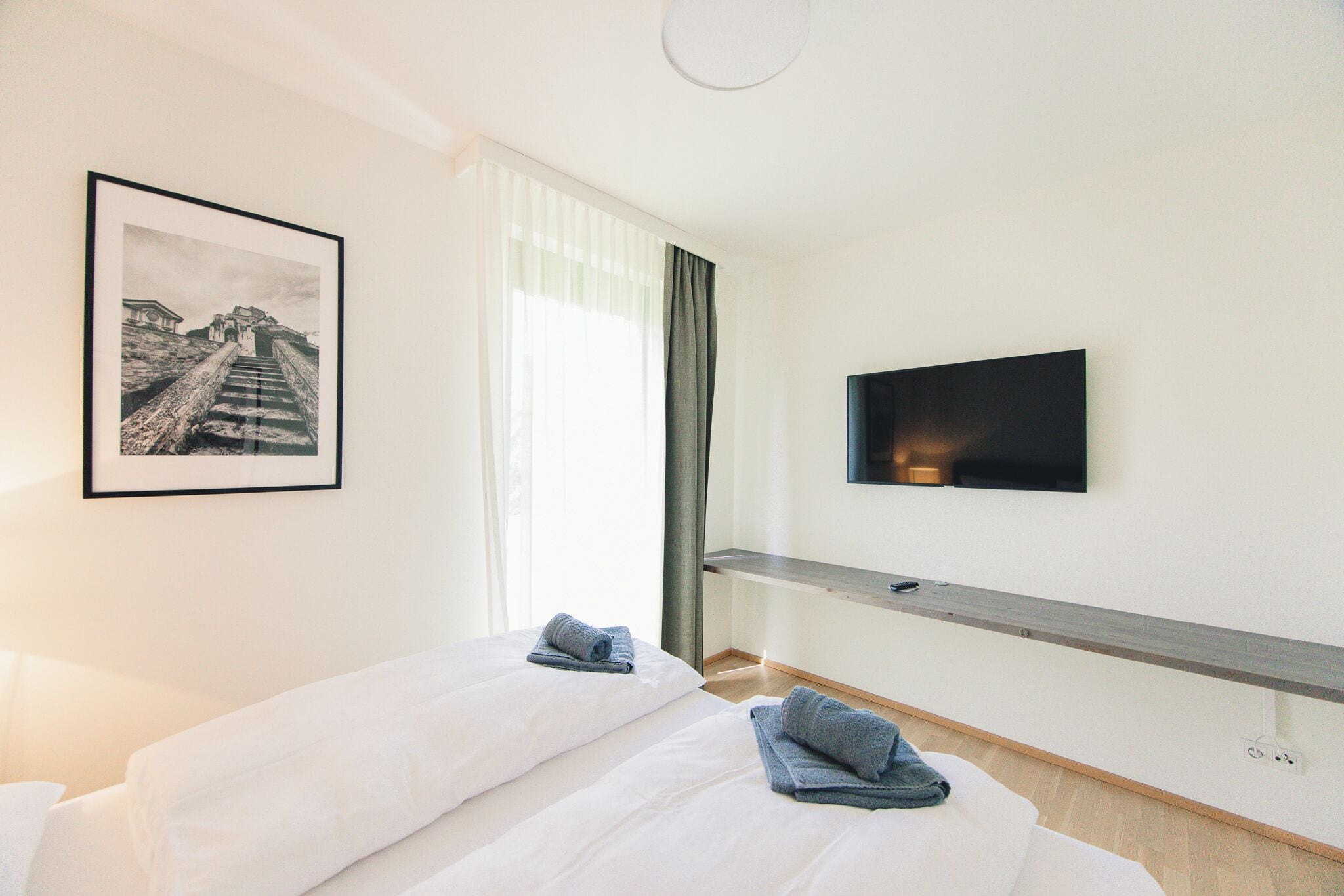 Zimmersafe, schallisolierte Zimmer, Bügeleisen/Bügelbrett