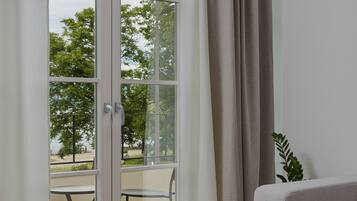 Executive-Suite, Seeblick | Terrasse/Patio