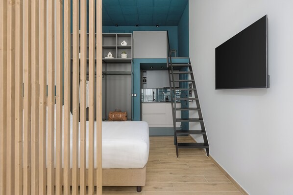 Superior Suite, Lake View | In-room safe, blackout curtains, soundproofing, iron/ironing board - OPAL Lake Suites (Ioannina)