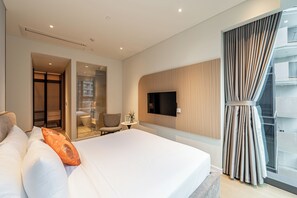 Presidential Suite, 2 Bedrooms, City View, Poolside