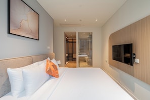 Basic Room, City View | In-room safe, desk, laptop workspace, blackout drapes