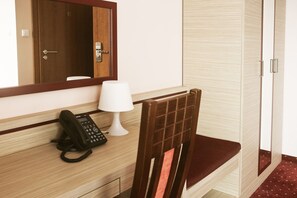 Desk, laptop workspace, free WiFi