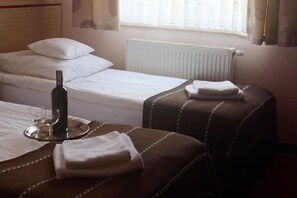 Desk, laptop workspace, free WiFi - Hotel Vinci (Modlniczka)