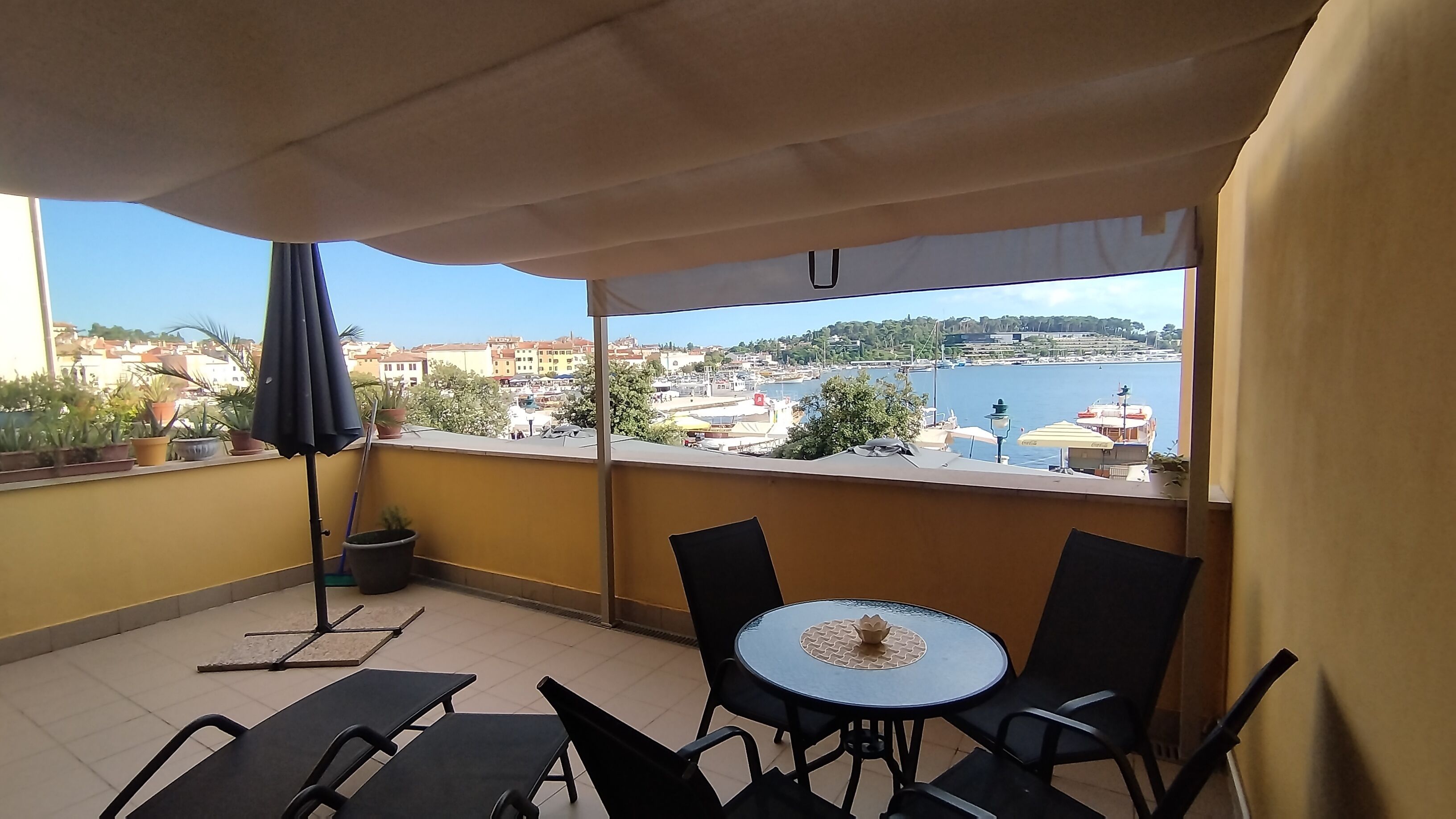 تناول الطعام بالخارج