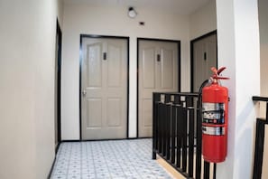 Pintu masuk interior