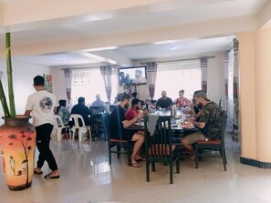 Dining - Acactus Hotel (Kampala)