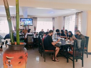 Dining - Acactus Hotel (Kampala)