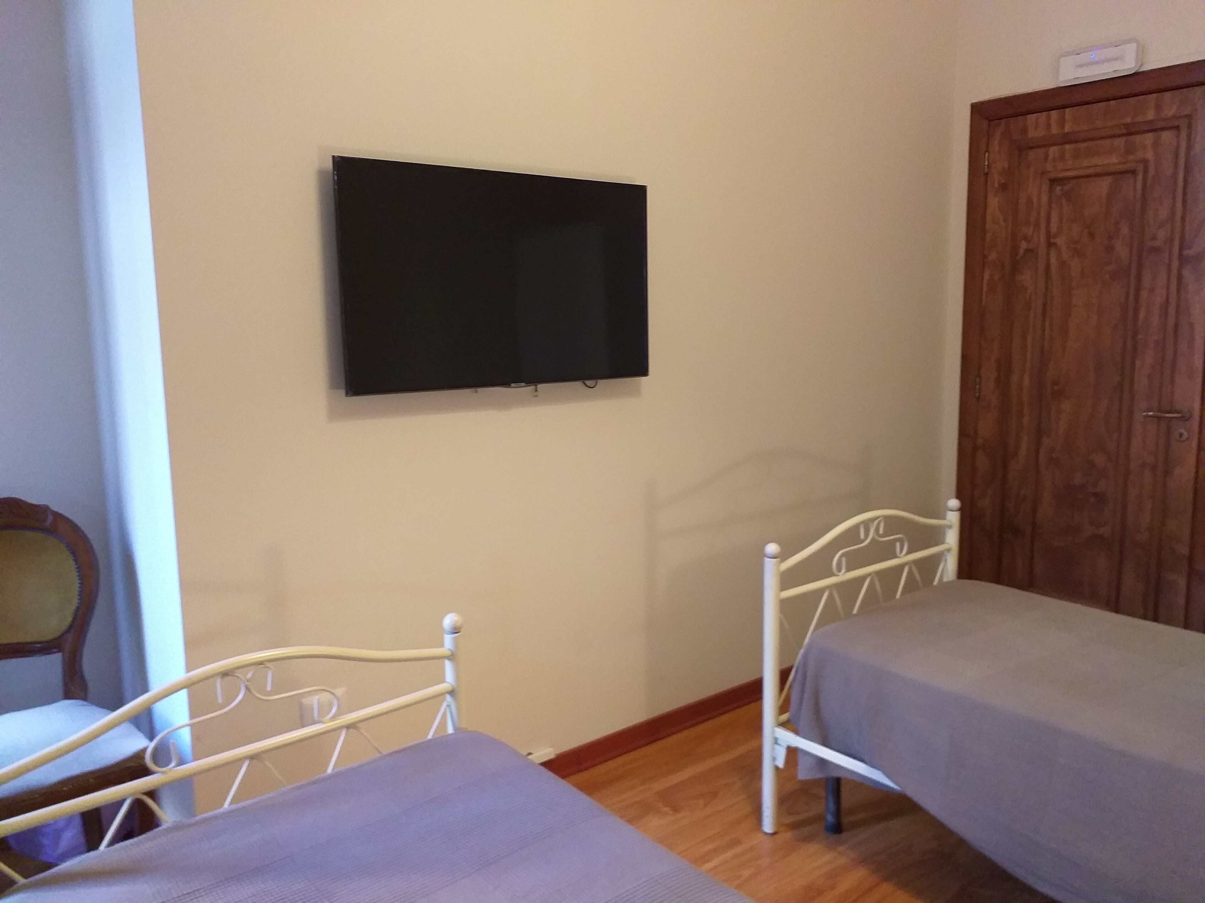 Twin Room | Desk, laptop workspace, free WiFi