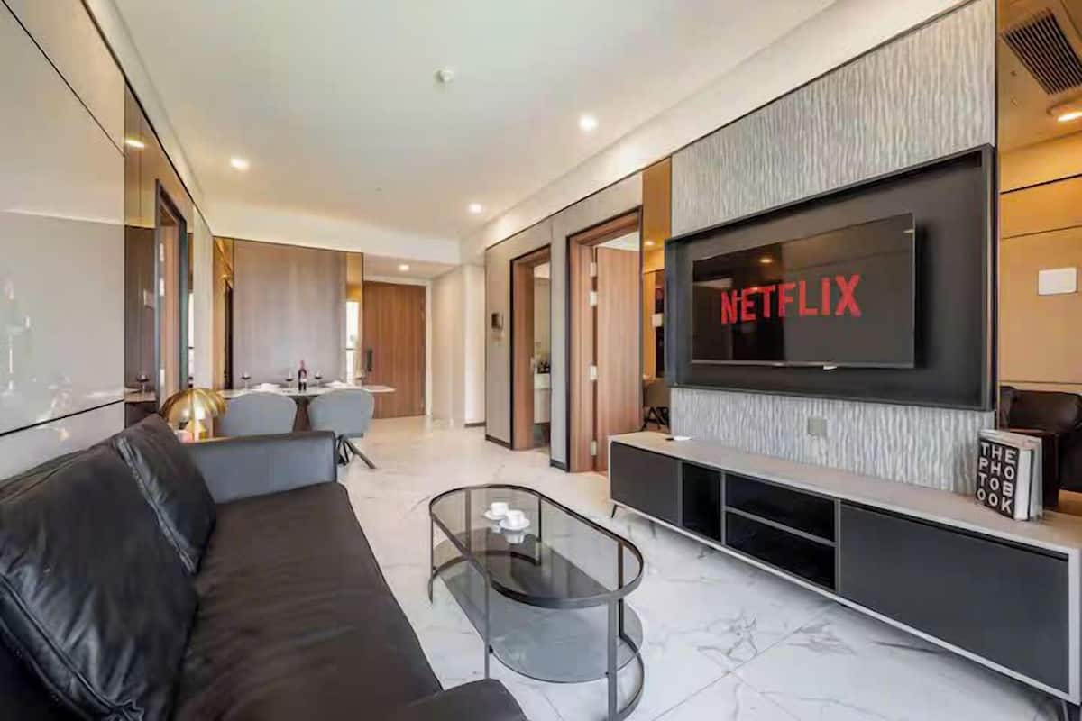 Egyptian cotton sheets, premium bedding, down duvets