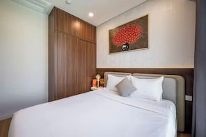 Egyptian cotton sheets, premium bedding, down duvets