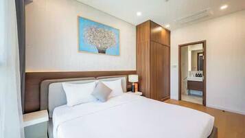 Egyptian cotton sheets, premium bedding, down duvets