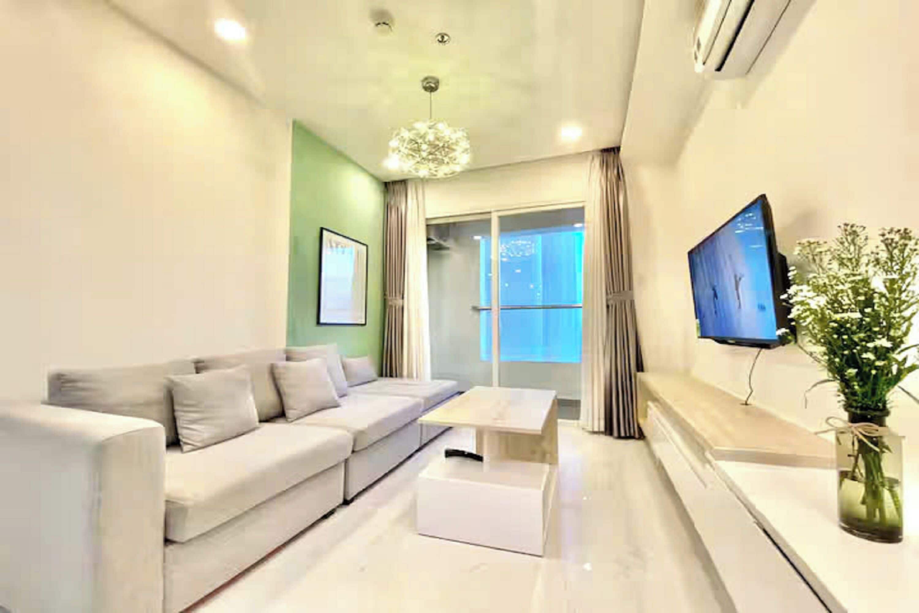 Presidential Suite, 2 Bedrooms, Club lounge access, City View | Egyptian cotton sheets, premium bedding, down duvets