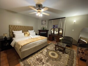 Deluxe Suite | Free WiFi, bed sheets