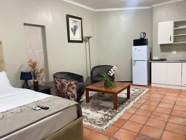 Basic Double Room | Free WiFi, bed sheets