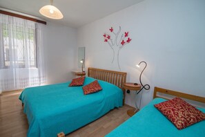 2 makuuhuonetta, Wi-Fi, vuodevaatteet