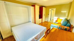 Iron/ironing board, free WiFi, bed sheets - Cristallo Apartment - Short Term Rentals Italy (Bardonecchia)