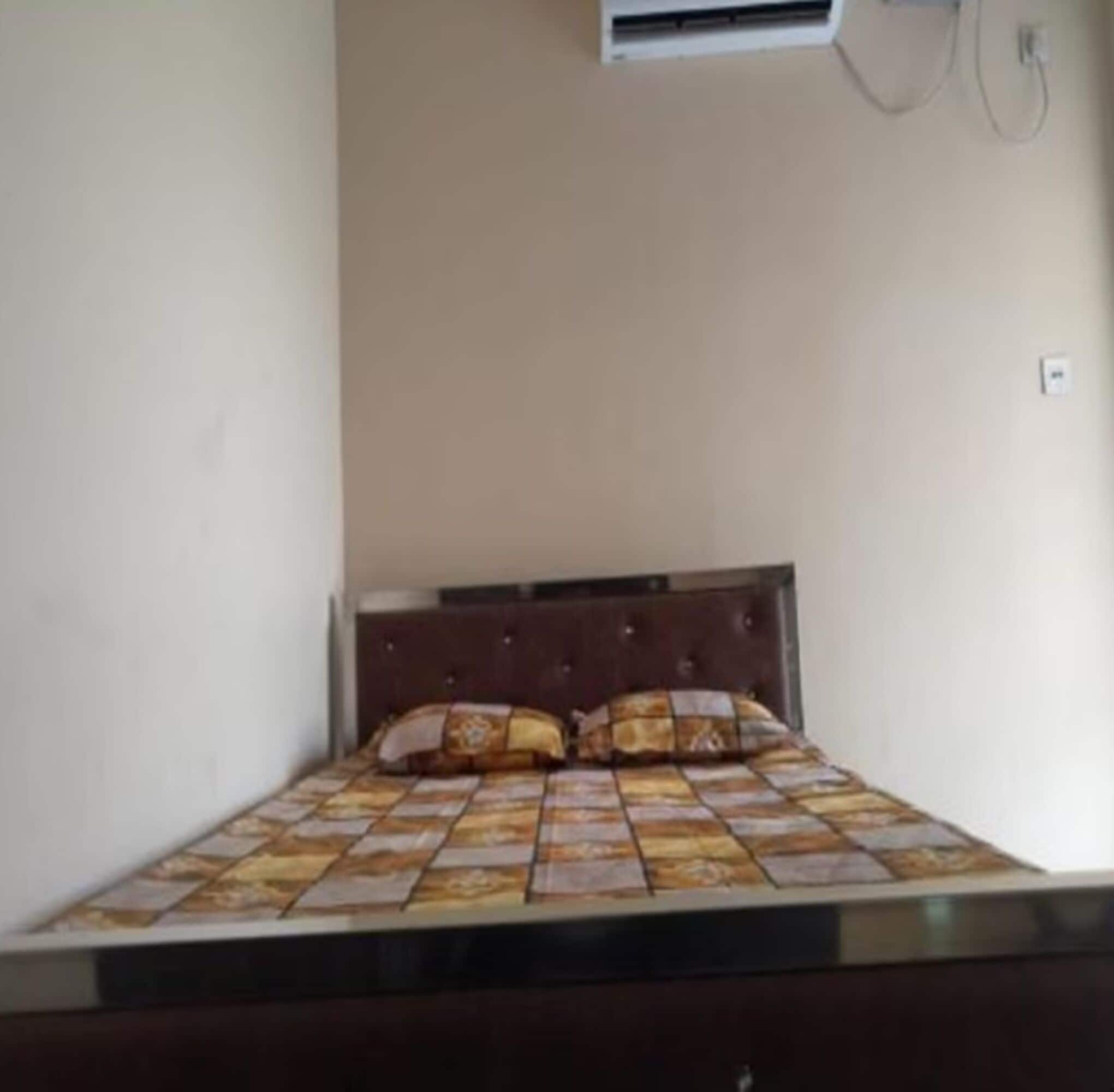 Habitación Deluxe doble, vistas a la ciudad | Escritorio y wifi gratis