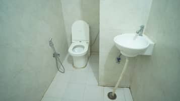 华丽客房 | 浴室 | 免费洗浴用品、毛巾、肥皂、洗发水