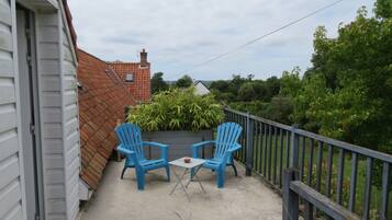 Chambre Double Supérieure, vue jardin | Terrasse/Patio