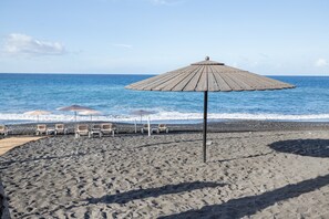 Beach - Apartment 'Playa Delphin 202' with Sea View, Balcony and Wi-Fi (Puerto de Naos)