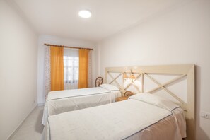 Room - Apartment 'Playa Delphin 202' with Sea View, Balcony and Wi-Fi (Puerto de Naos)