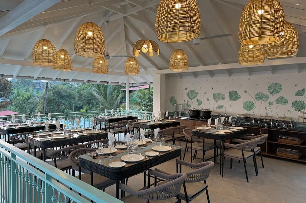 Yellowstone Resort Arambol