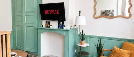 Maison en rangée Standard, 2 chambres, cuisine | Aire de séjour | Téléviseur connecté, Netflix, services de diffusion en continu, bureau