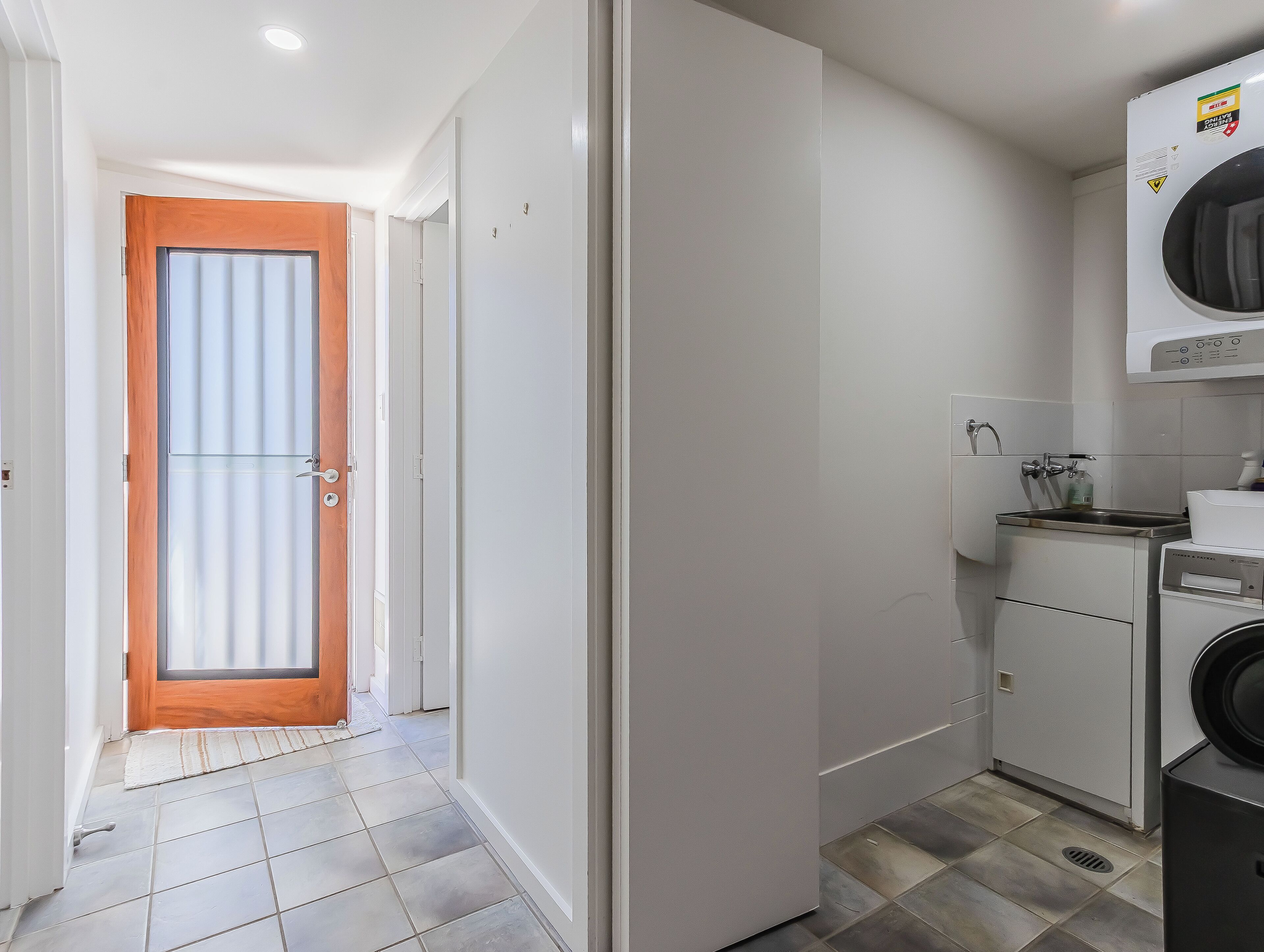 Studio, parveke, näköala uima-altaalle | Pesulapalvelu