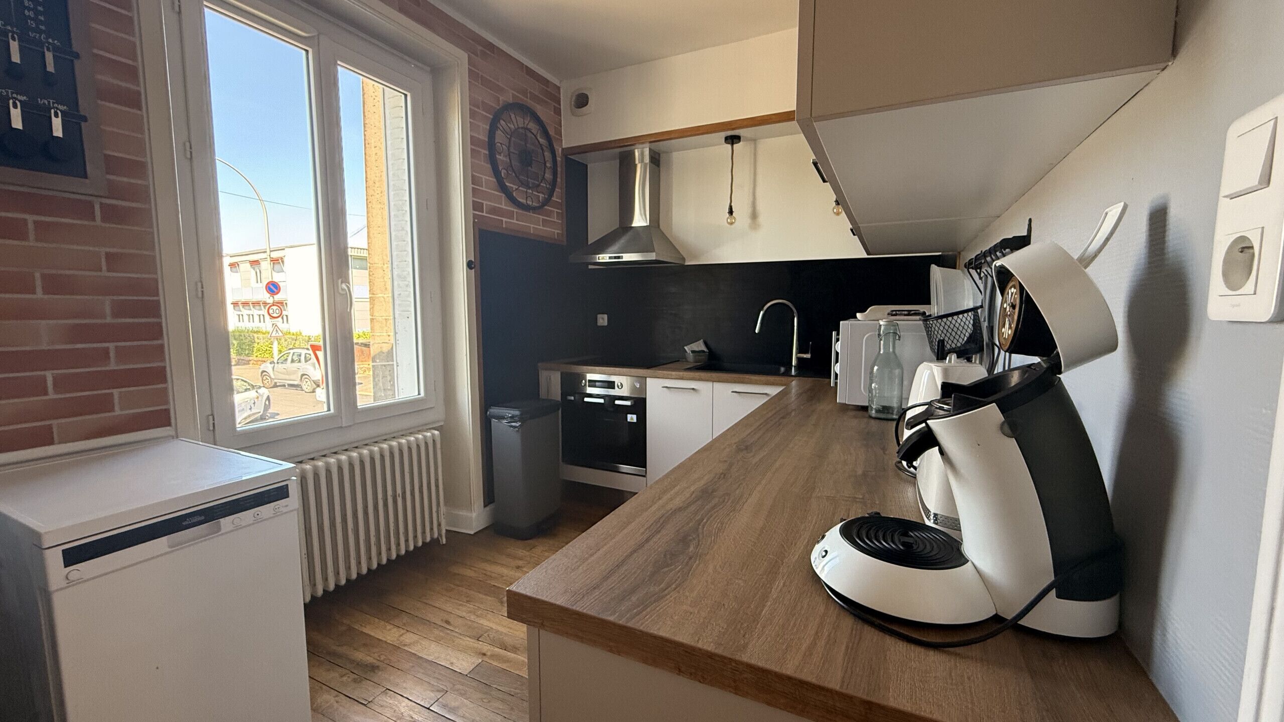 Réfrigérateur, micro-ondes, four, lave-vaisselle