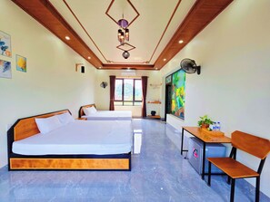 Kamar Keluarga, pemandangan kebun | Meja kerja dan Wi-Fi gratis