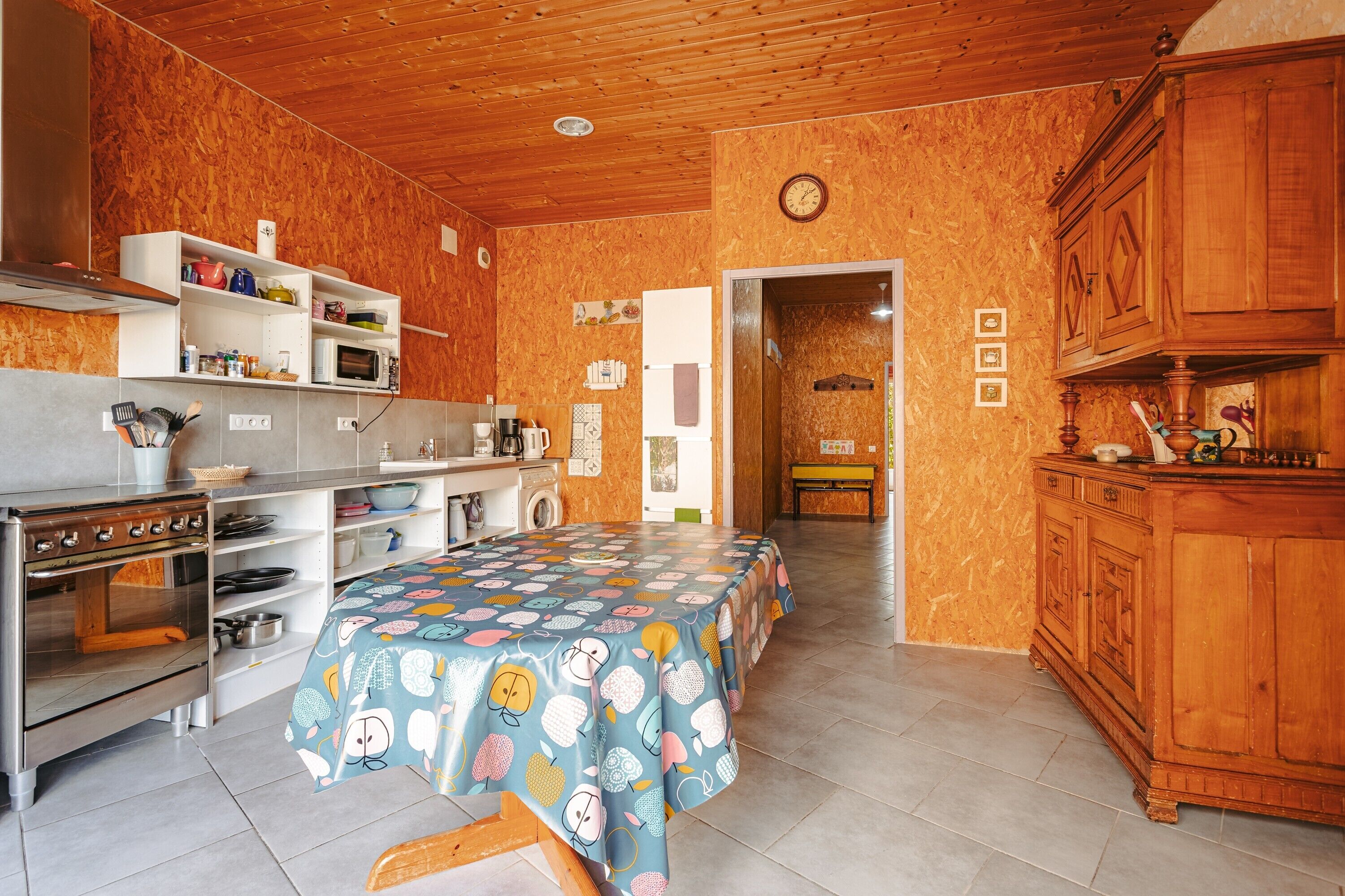 Fridge, oven, dishwasher, electric kettle