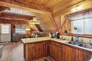 Fridge, microwave, oven, stovetop - Cozy A-Frame Cabin in Strawberry, AZ – Elk Views & Forest Serenity (Strawberry)