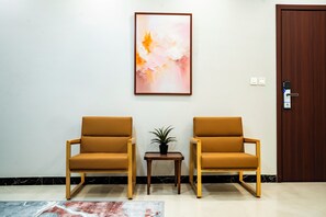 Superior tweepersoonskamer | Een bureau, verduisterende gordijnen, geluiddichte muren