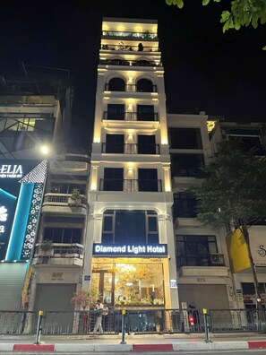 Exterior - Diamond Light Hotel (Ha Noi)