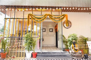 Exterior - Prince Diamond Boutique Hotel (Varanasi)