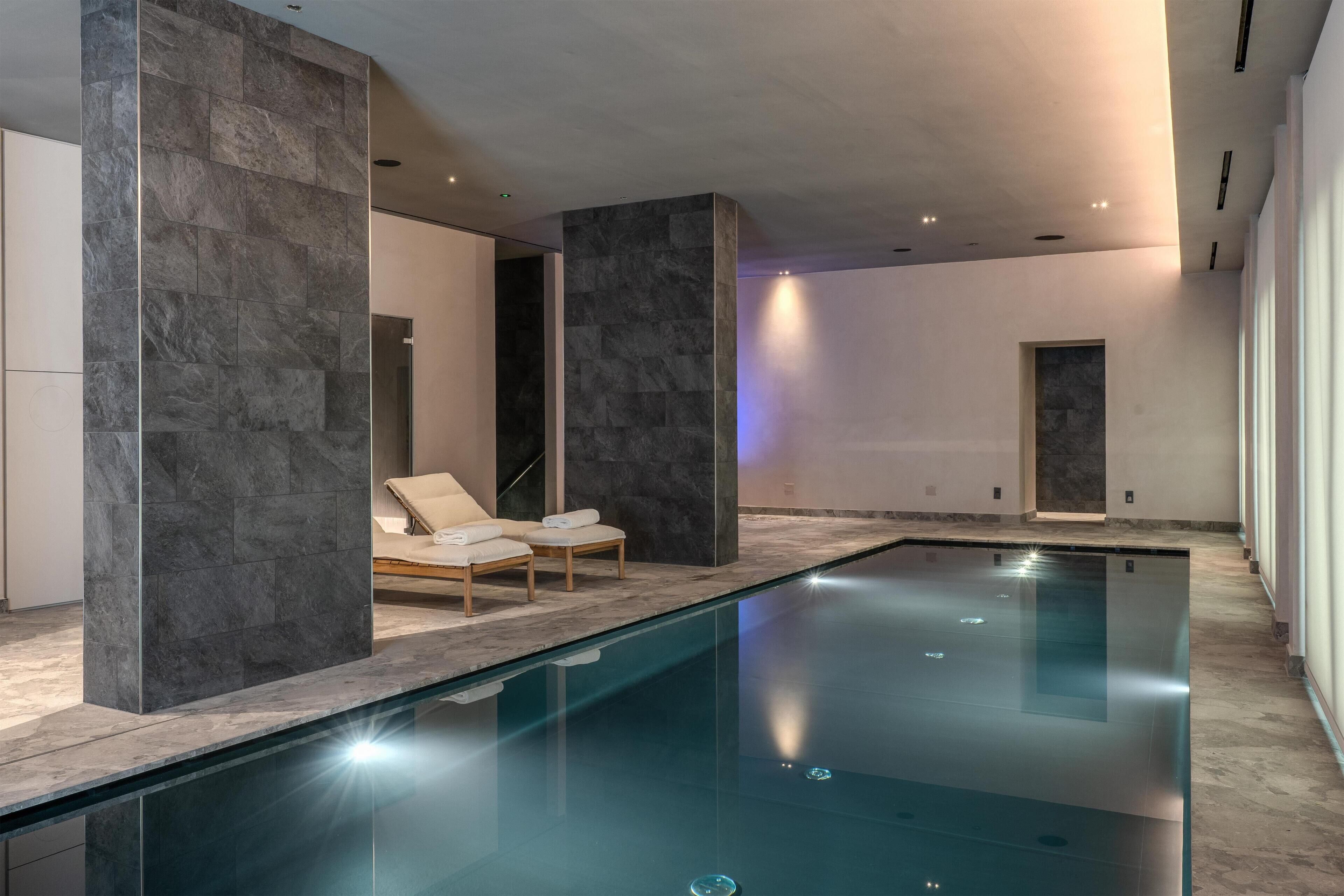 Rawatan badan, urutan tisu mendalam, rawatan muka 